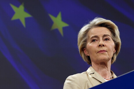 Von der Leyen: "Altri 3 miliardi per le politiche legate ai migranti"