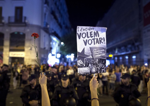 Catalan independence referendum © EPA
