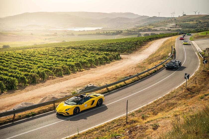 Lamborghini in Sicilia - RIPRODUZIONE RISERVATA