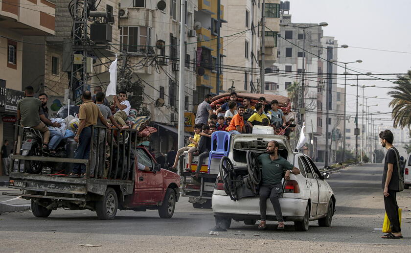 Guerra Medioriente - Evacuazione di Gaza, con qualsiasi mezzi © ANSA/EPA