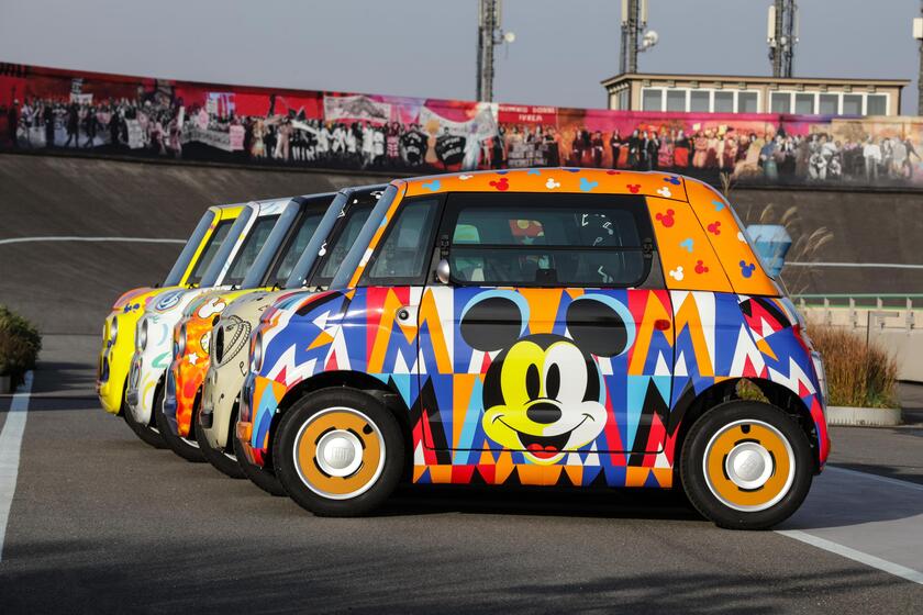 Fiat Topolino, 5 modelli unici per 100 anni di Disney e Lingotto - RIPRODUZIONE RISERVATA