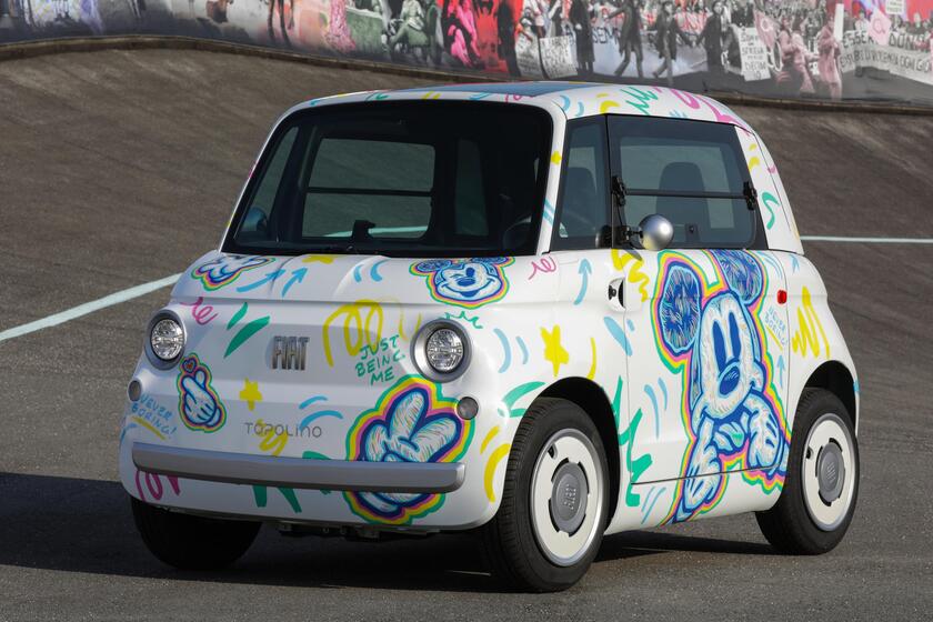 Fiat Topolino, 5 modelli unici per 100 anni di Disney e Lingotto - RIPRODUZIONE RISERVATA