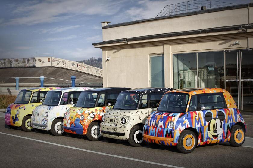 Fiat Topolino, 5 modelli unici per 100 anni di Disney e Lingotto - RIPRODUZIONE RISERVATA