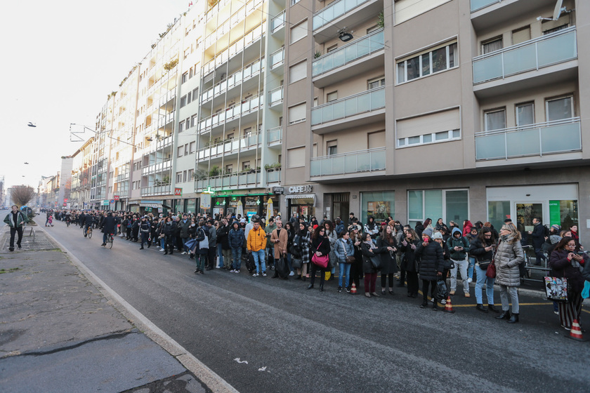 Chiuso un tratto di linea metropolitana, code e disagi a Milano - RIPRODUZIONE RISERVATA