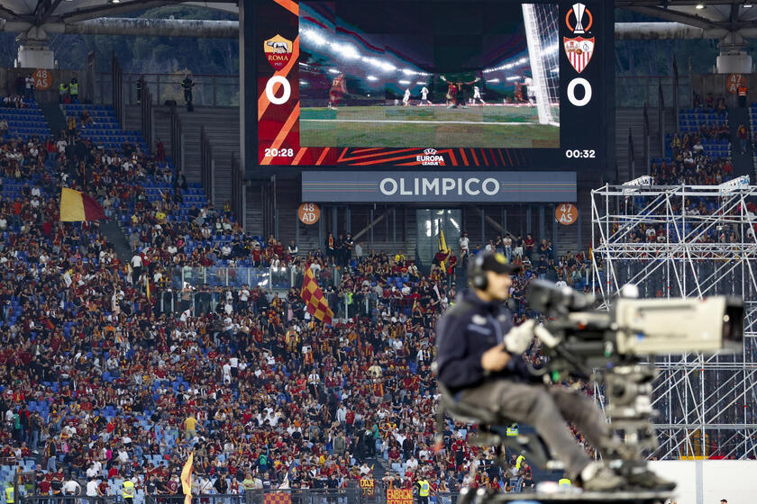 AS Roma supporters watch Europa League final between Sevilla FC and AS Roma - RIPRODUZIONE RISERVATA