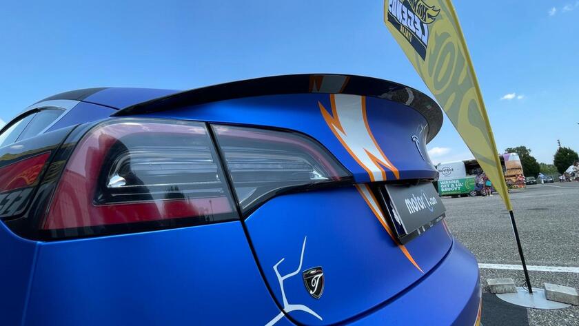 Al Mimo la Tesla Hot Wheels, Model 3 in versione giocattolo - RIPRODUZIONE RISERVATA