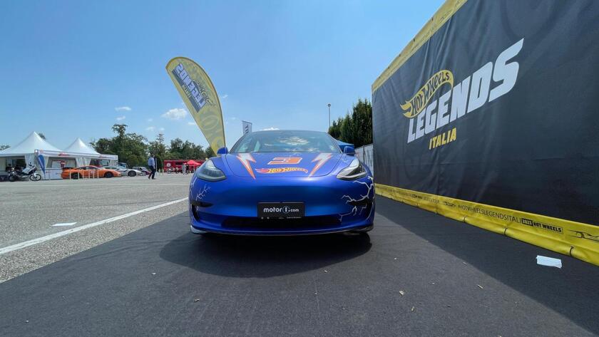 Al Mimo la Tesla Hot Wheels, Model 3 in versione giocattolo - RIPRODUZIONE RISERVATA