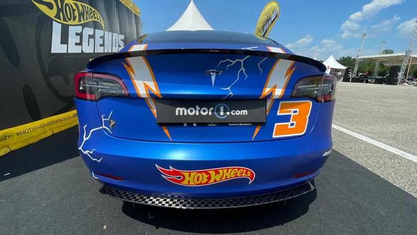 Al Mimo la Tesla Hot Wheels, Model 3 in versione giocattolo - RIPRODUZIONE RISERVATA