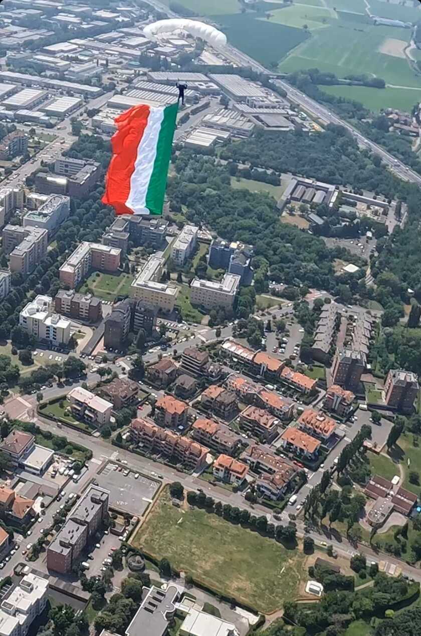 - RIPRODUZIONE RISERVATA