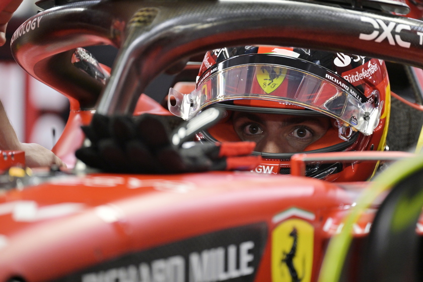 >>>ANSA/ F1: A SINGAPORE SAINZ IN POLE POSITION - RIPRODUZIONE RISERVATA