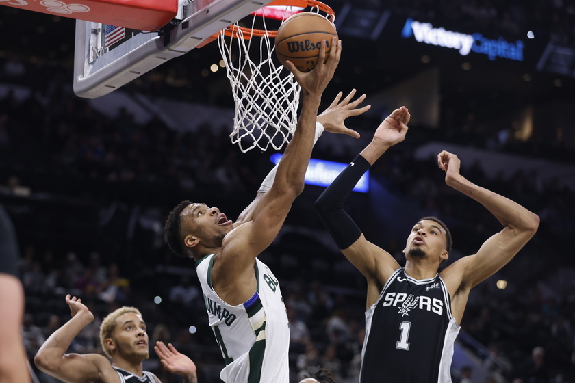 NBA - Milwaukee Bucks at San Antonio Spurs - RIPRODUZIONE RISERVATA