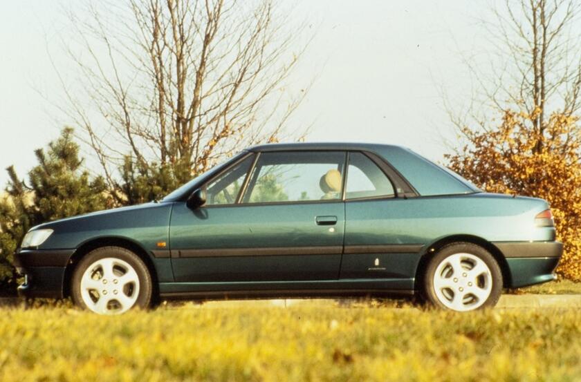 Peugeot 306 Cabriolet, oltre 30 anni di eleganza