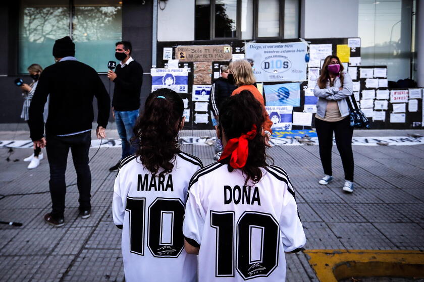 +++ FLASH +++ Clarin, morto Maradona+++ FLASH +++