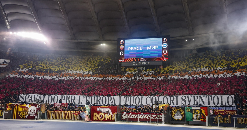 Soccer: Europa League, Roma-Brighton 4-0, Milan-Slavia 4-2 - RIPRODUZIONE RISERVATA