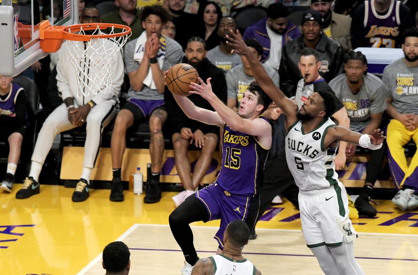 NBA - Milwaukee Bucks at Los Angeles Lakers - RIPRODUZIONE RISERVATA