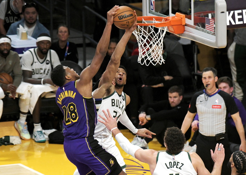 NBA - Milwaukee Bucks at Los Angeles Lakers - RIPRODUZIONE RISERVATA