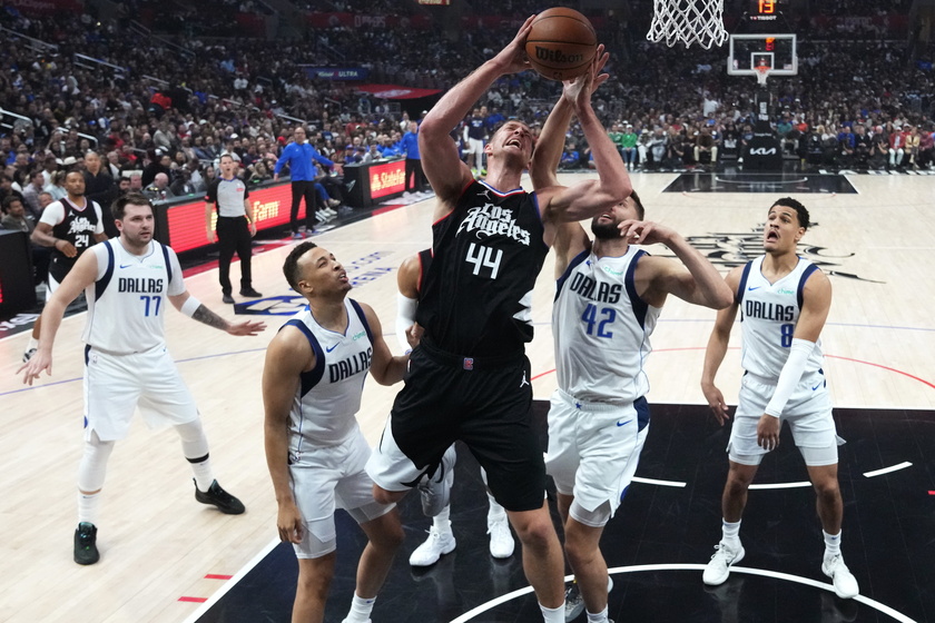 NBA Playoffs - Dallas Mavericks at Los Angeles Clippers