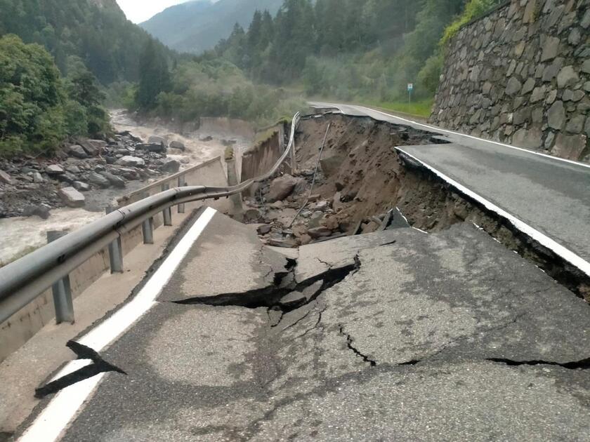 Dopo l'alluvione inizia la conta danni, Cogne ancora isolata