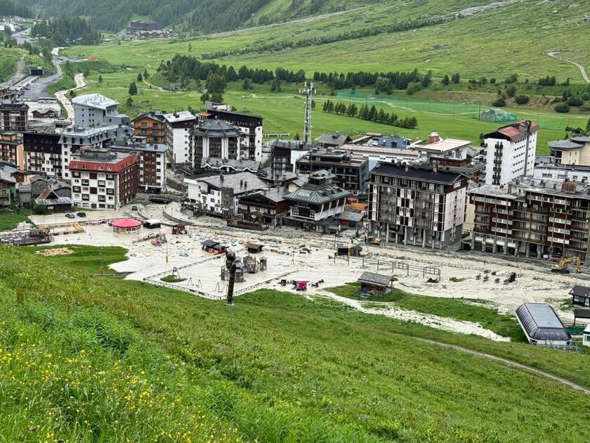 Dopo l'alluvione inizia la conta danni, Cogne ancora isolata