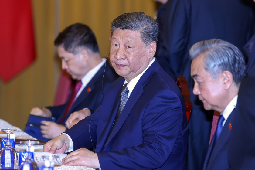 Chinese President Xi Jinping visits Vietnam
