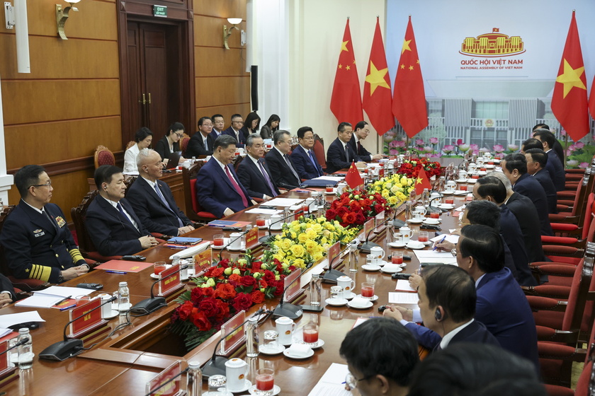 Chinese President Xi Jinping visits Vietnam