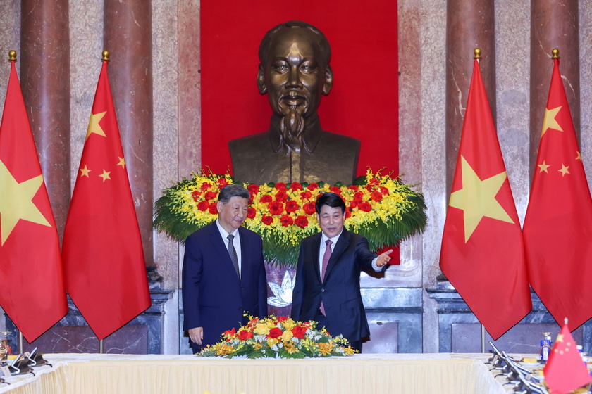 Chinese President Xi Jinping visits Vietnam