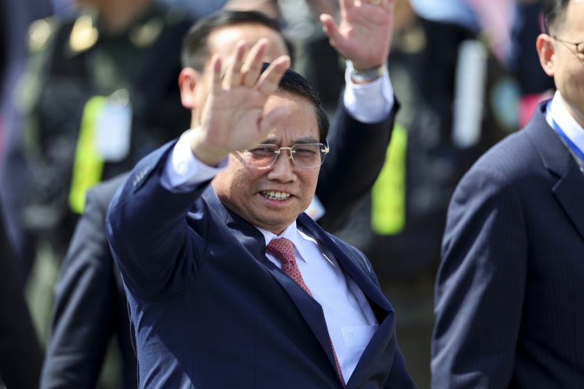 Chinese President Xi Jinping visits Vietnam