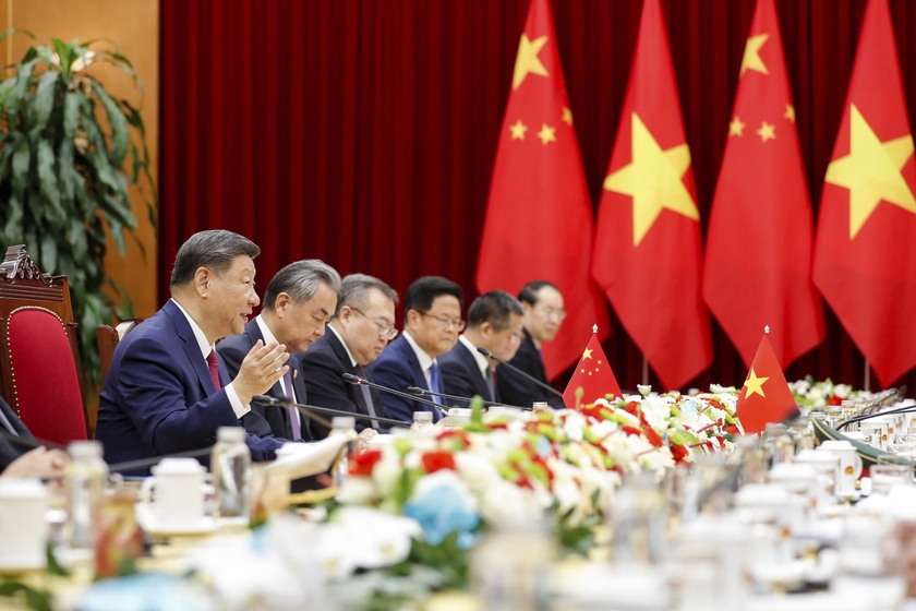 Chinese President Xi Jinping visits Vietnam