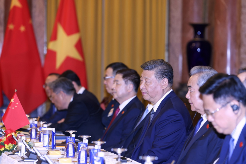 Chinese President Xi Jinping visits Vietnam