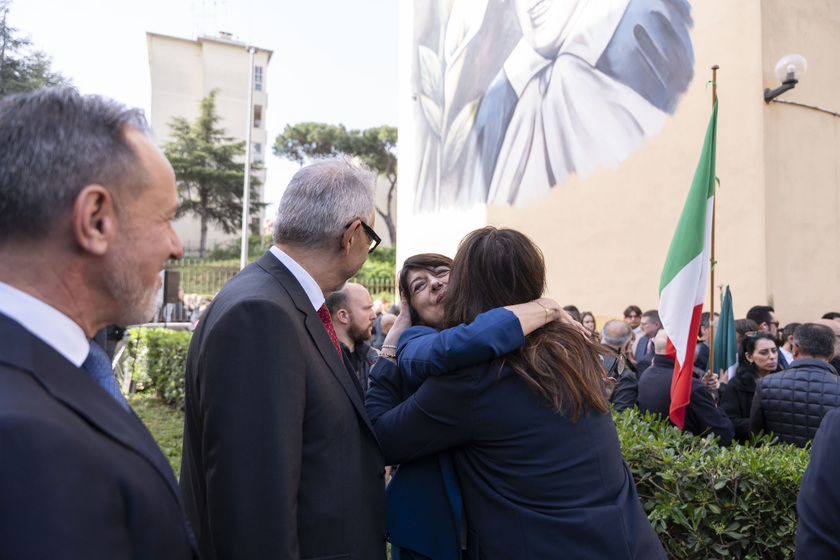 Rocca,'murale per Mattei mi ha commosso,segno di pacificazione'