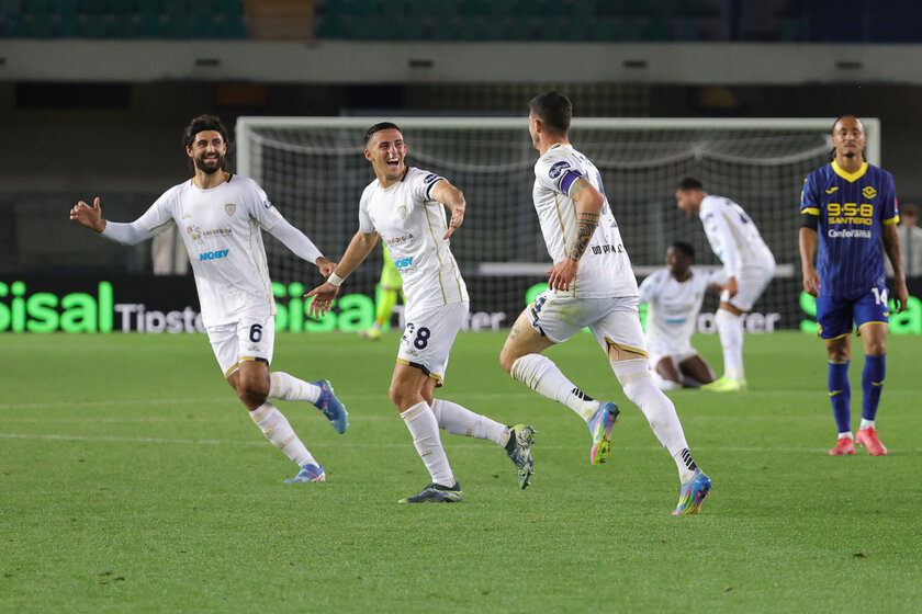 Soccer: Serie A; Hellas Verona FC vs Cagliari Calcio