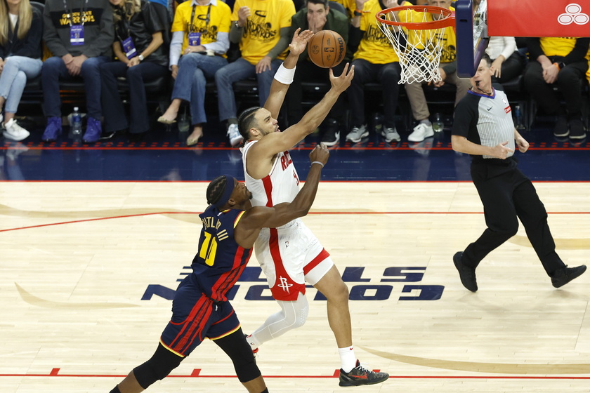 NBA Western Conference First Round playoff game four - Houston Rockets at Golden State Warriors