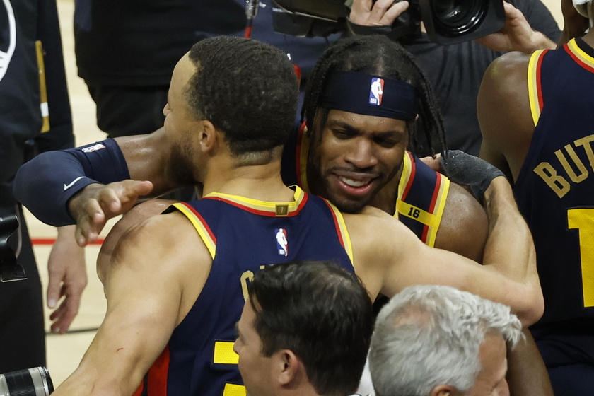 NBA Western Conference First Round playoff game four - Houston Rockets at Golden State Warriors