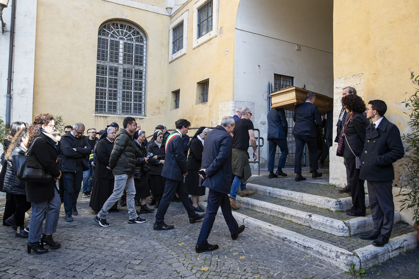 Roma, camera ardente per suor Paola alla Sala della Protomoteca