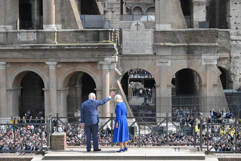 I reali britannici Carlo e Camilla in visita a Roma, al Colosseo
