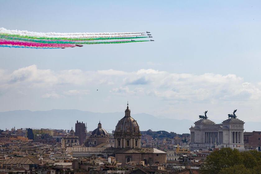 I reali britannici Carlo e Camilla in visita a Roma, Frecce Tricolori