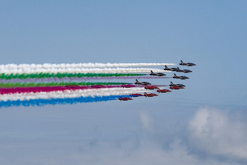 Frecce tricolori e Red arrows insieme sopra i cieli di Roma