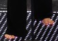 I piedi nudi della cantante Irene Fornaciari a Sanremo nel 2010 © Ansa