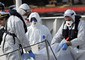 Le operazioni di sbarco delle salme a Malta © ANSA