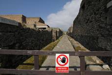 Due intrusi di notte in scavi Pompei