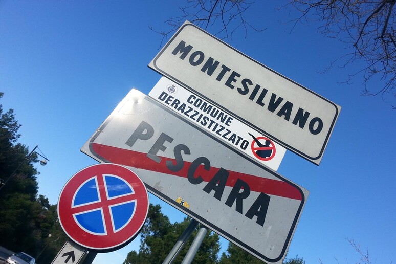 - RIPRODUZIONE RISERVATA