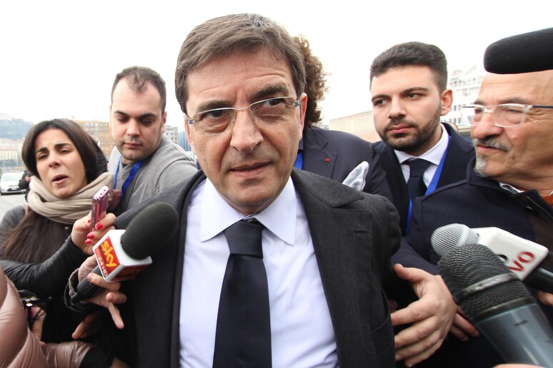 - RIPRODUZIONE RISERVATA