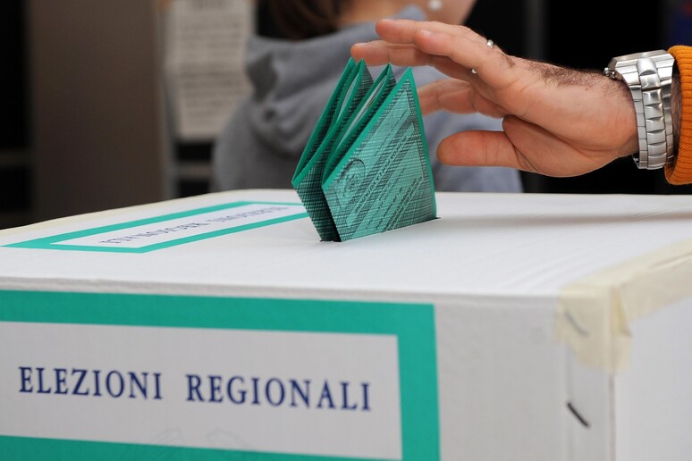 - RIPRODUZIONE RISERVATA