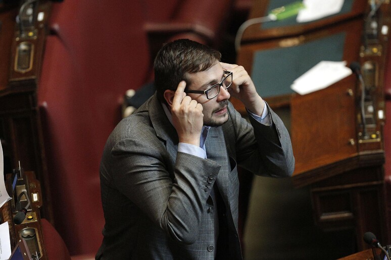 - RIPRODUZIONE RISERVATA