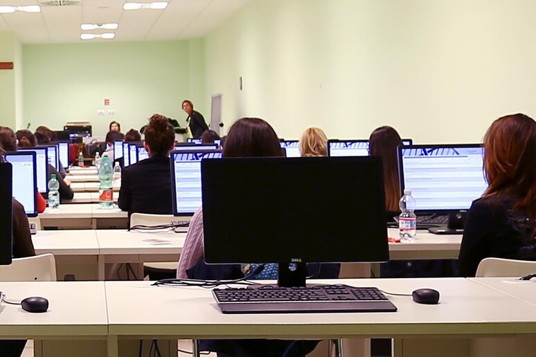 Studenti universitari (archivio) - RIPRODUZIONE RISERVATA