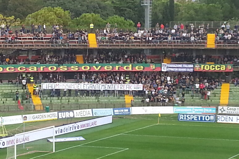 - RIPRODUZIONE RISERVATA