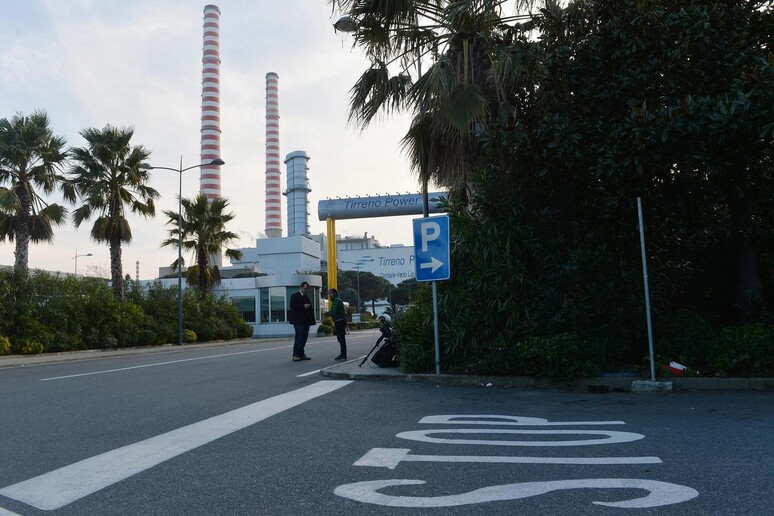 - RIPRODUZIONE RISERVATA