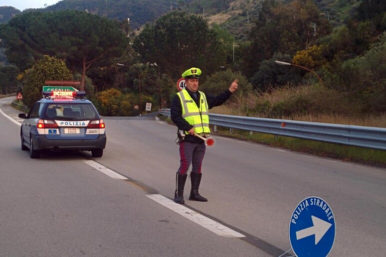 - RIPRODUZIONE RISERVATA