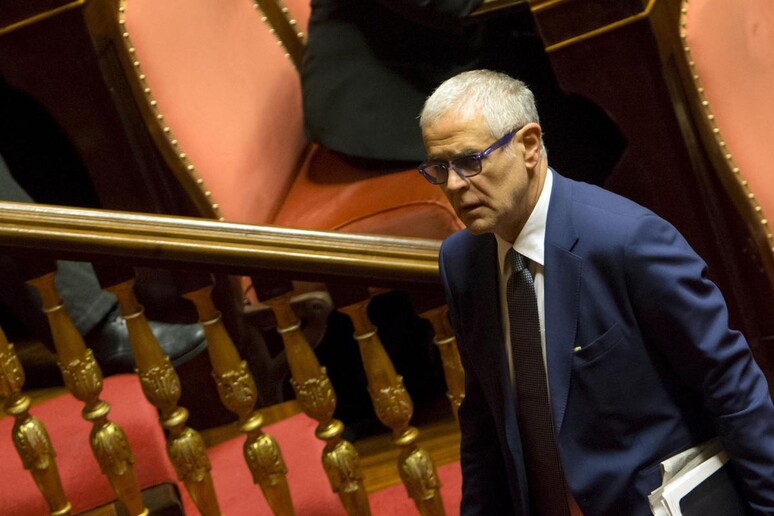 - RIPRODUZIONE RISERVATA