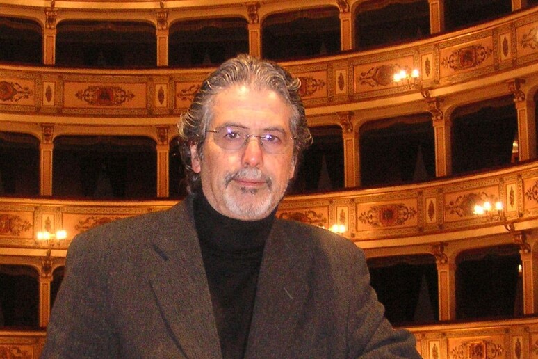 - RIPRODUZIONE RISERVATA